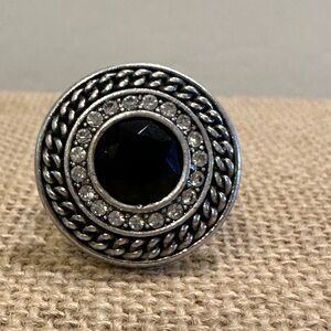 Lia Sophia “Kiam Family” Ring Sz 9, matte silver circle w/ black glass, crystal
